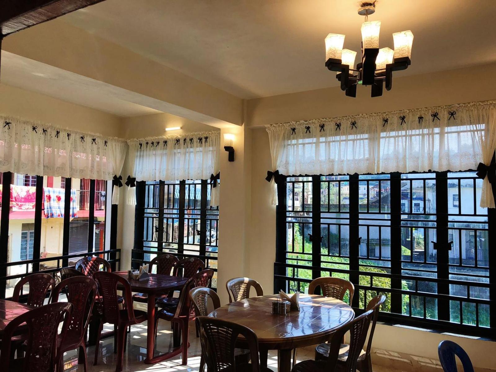 Gracious Lodge Shillong Ngoại thất bức ảnh